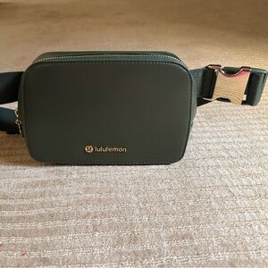lululemon athletica Green Crossbody Bag